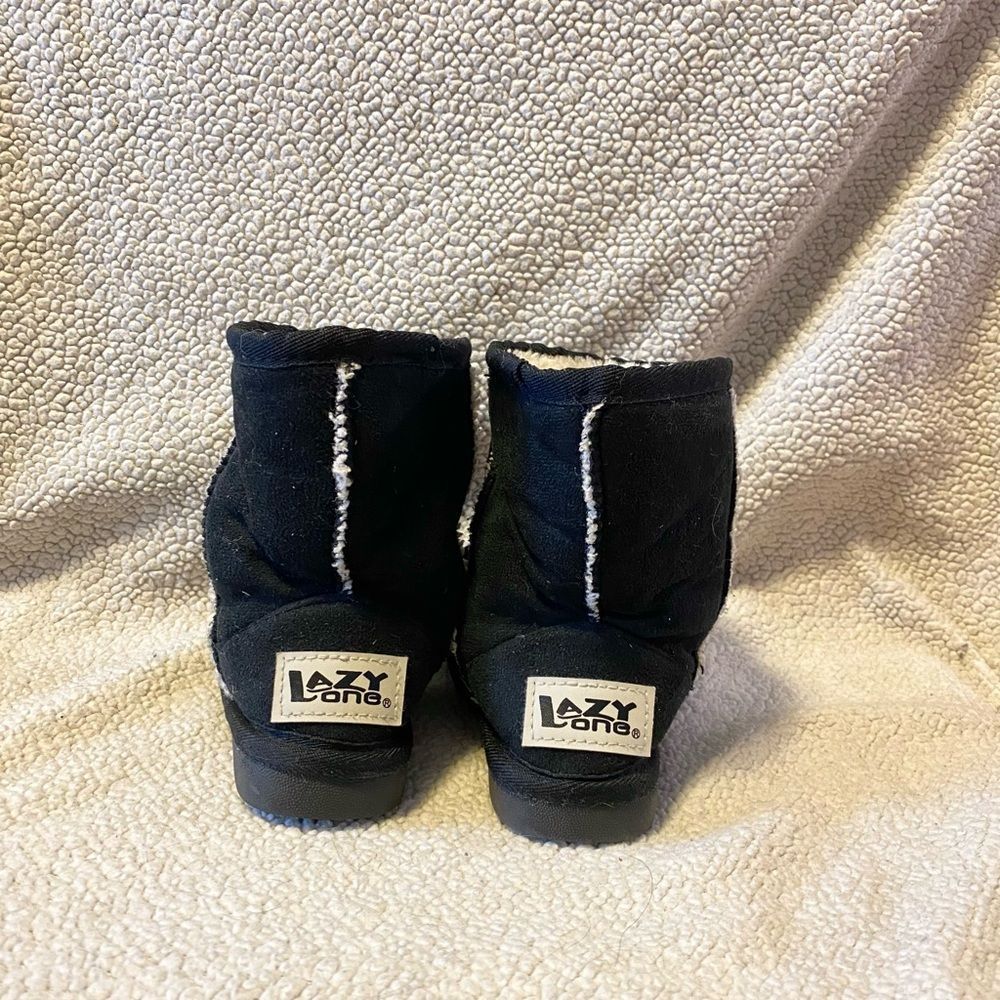 Bear Slippers - Picture 2 of 5